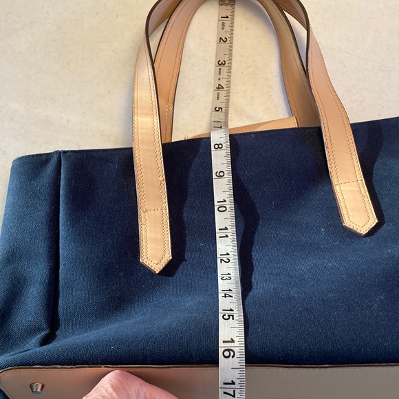 Amanda Smith Navy and Tan Tote Bag - Picture 9 of 9